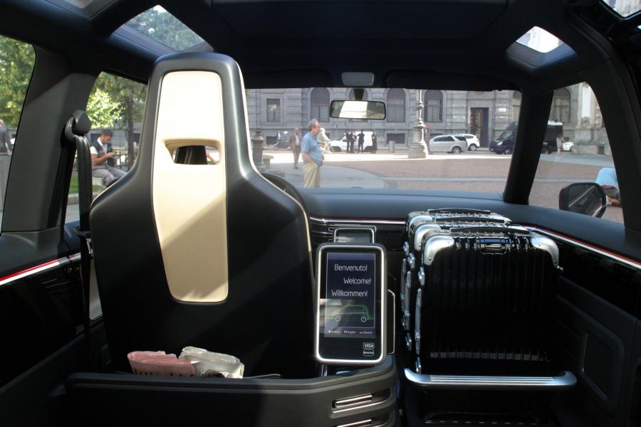  Volkswagen Milano Taxi Concept 2010 года  (фото 17 из 44)